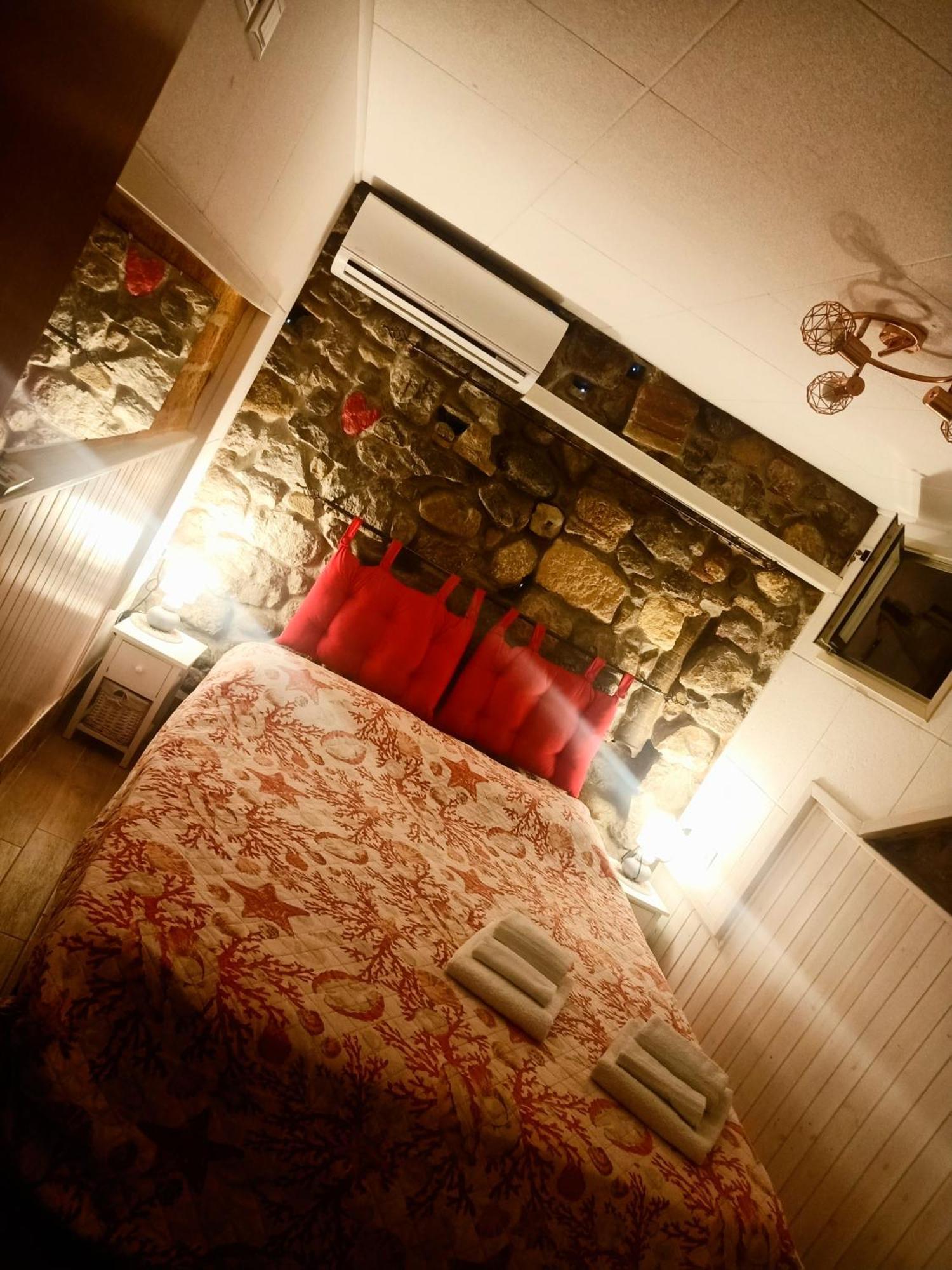 El Corazon Guest House เชฟาลู ภายนอก รูปภาพ